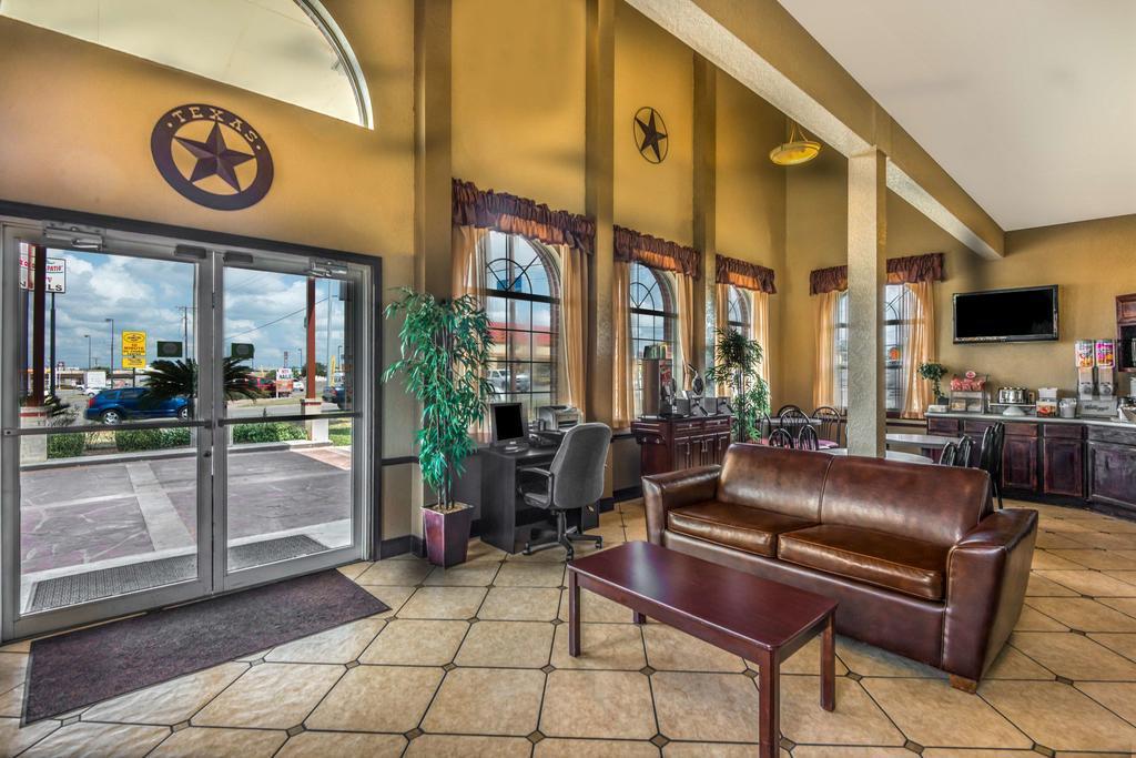 Hill Country Inn & Suites - New Braunfels, Gruene Esterno foto