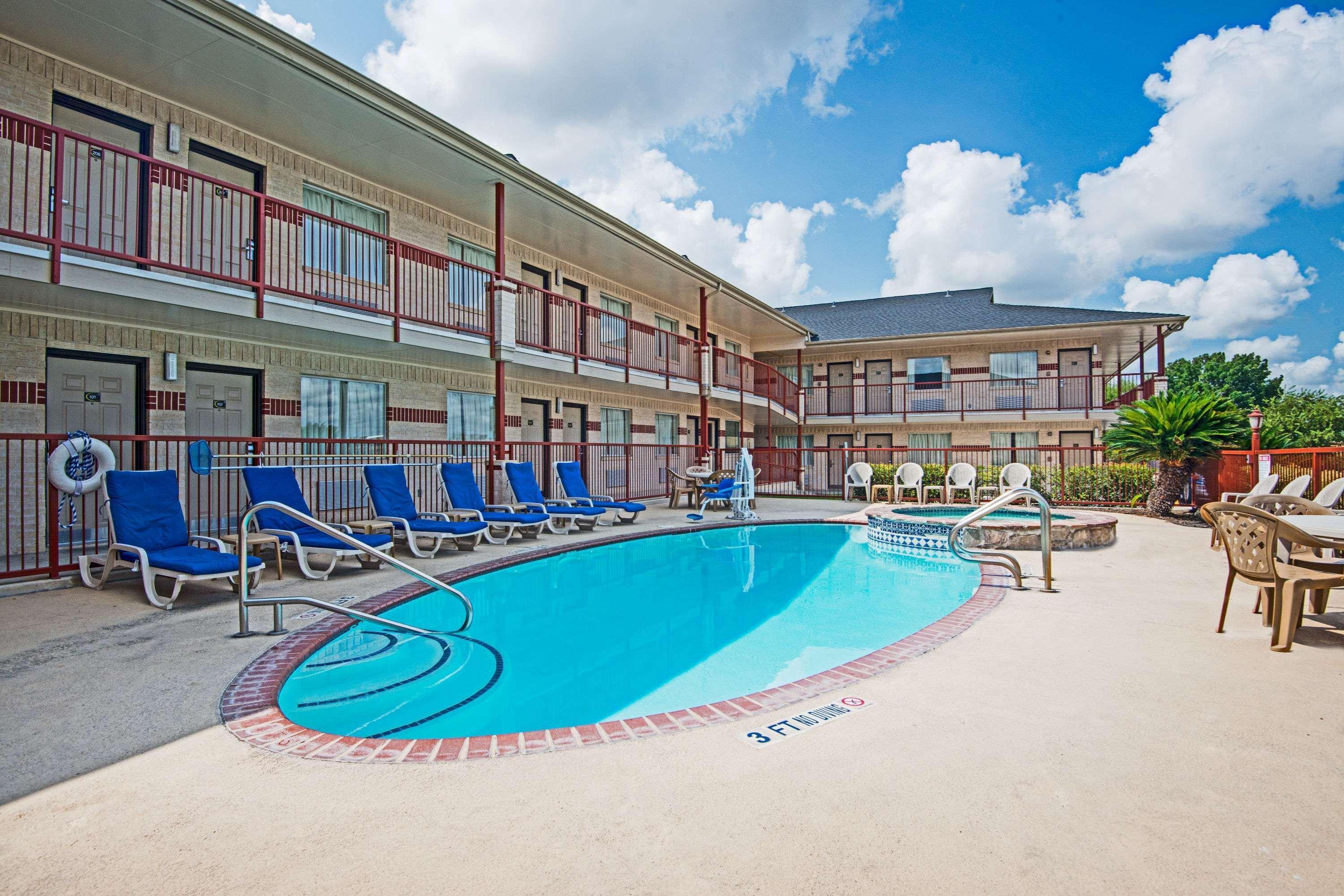 Hill Country Inn & Suites - New Braunfels, Gruene Esterno foto